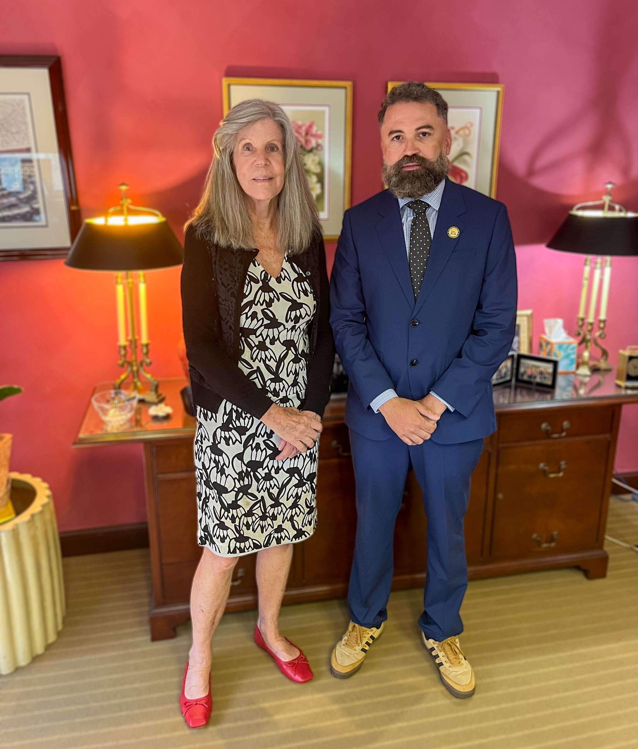 Photo of Anne Gannon standing beside Jolvane Amorim Da Silva